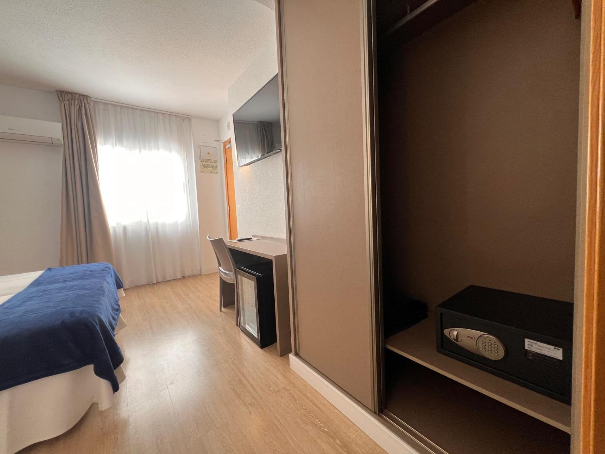 Hotel Montesol เบนิดอร์ม ภายนอก รูปภาพ